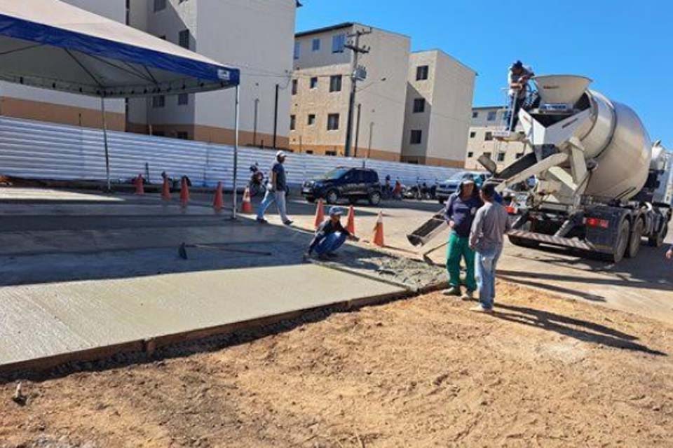 Prefeitura de Ji-Paraná constrói calçadas no Cras Morar Melhor II