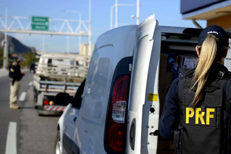 Associação alerta motoristas sobre riscos no trânsito durante carnaval