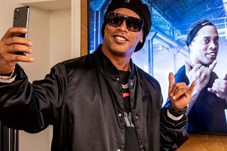 Ronaldinho Gaúcho pode ser preso por não pagar pensão de R$ 100 mil a ex