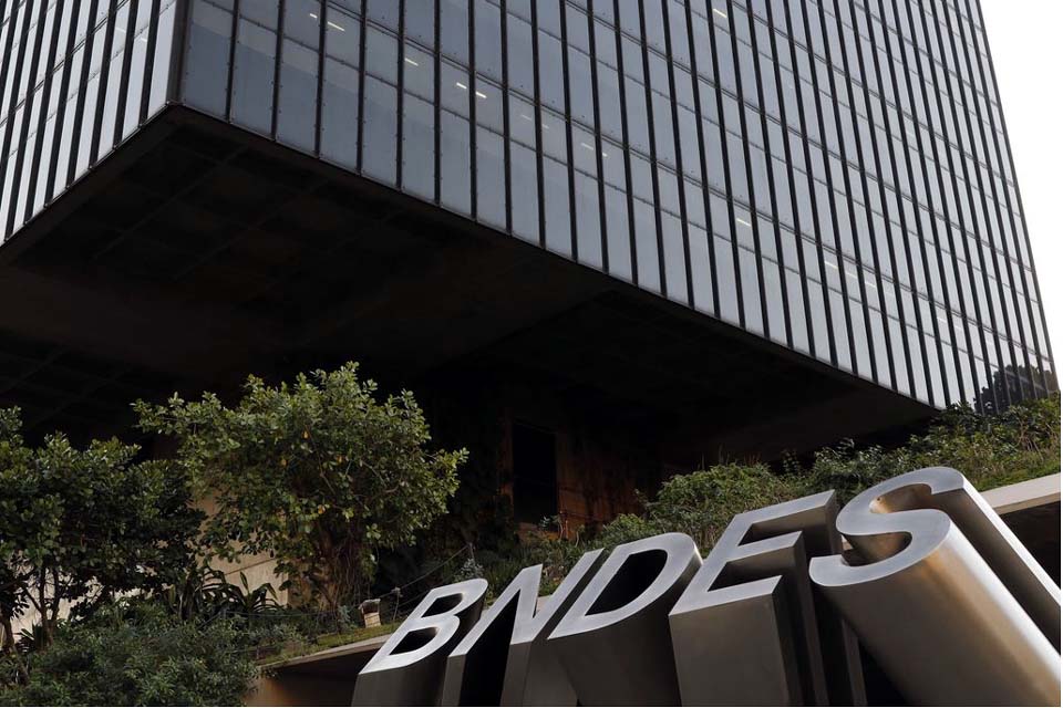 BNDES reduz juros para empresas com desempenho ambiental e social