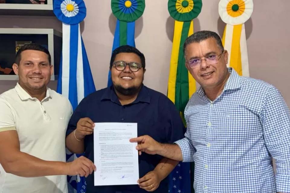 Prefeito de Nova Mamoré e Diretor do Hospital Municipal Assinam Termo de Cooperação com a Energisa