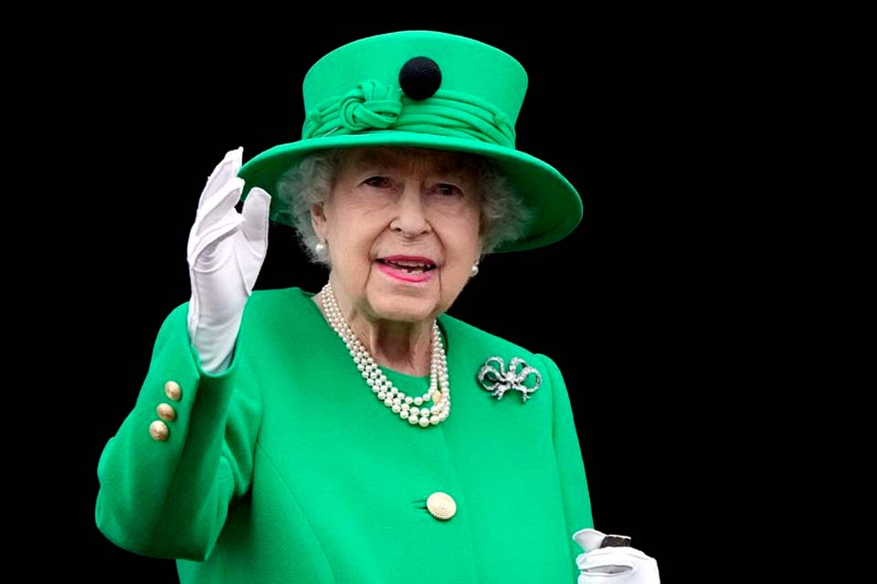 Governo britânico envia caixa de música à rainha Elizabeth para celebrar jubileu