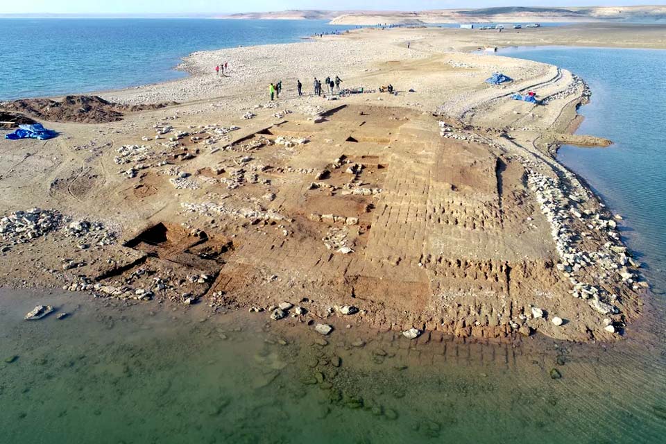 Cidade de mais de 3 mil anos reaparece no Iraque devido à seca