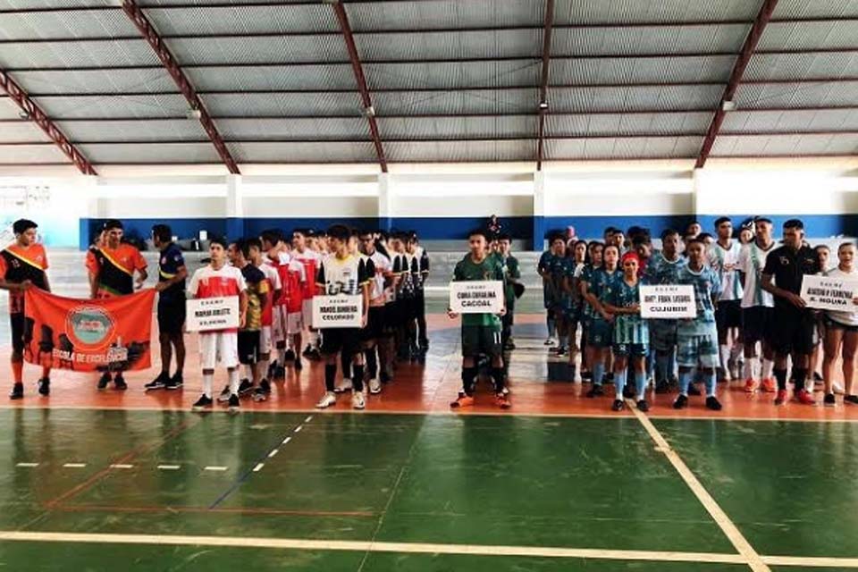 Bicampeã do futsal feminino de Cujubim vai defender Rondônia no Brasileiro Escolar em SC