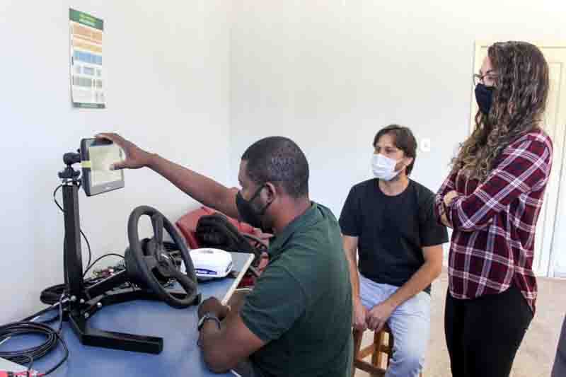 Servidores do Campus Colorado são treinados para operar equipamentos de agricultura de precisão