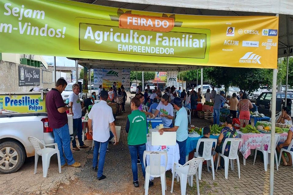 Jaru realiza mais uma edição da Feira do Agricultor Familiar Empreendedor 