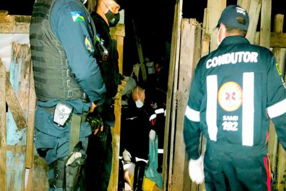 Motociclista executa ex presidiário com vários tiros na zona leste 