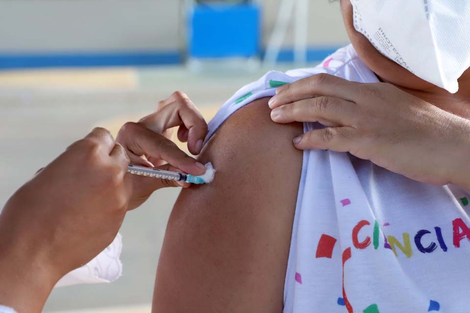 Prefeitura de Porto Velho leva vacinação contra a gripe para moradores dos bairros Mariana e São Francisco no sábado (7)