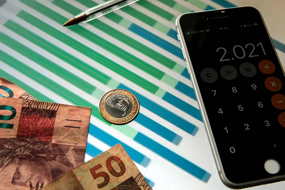 Mercado financeiro reduz projeção da inflação de 6% para 5,88%