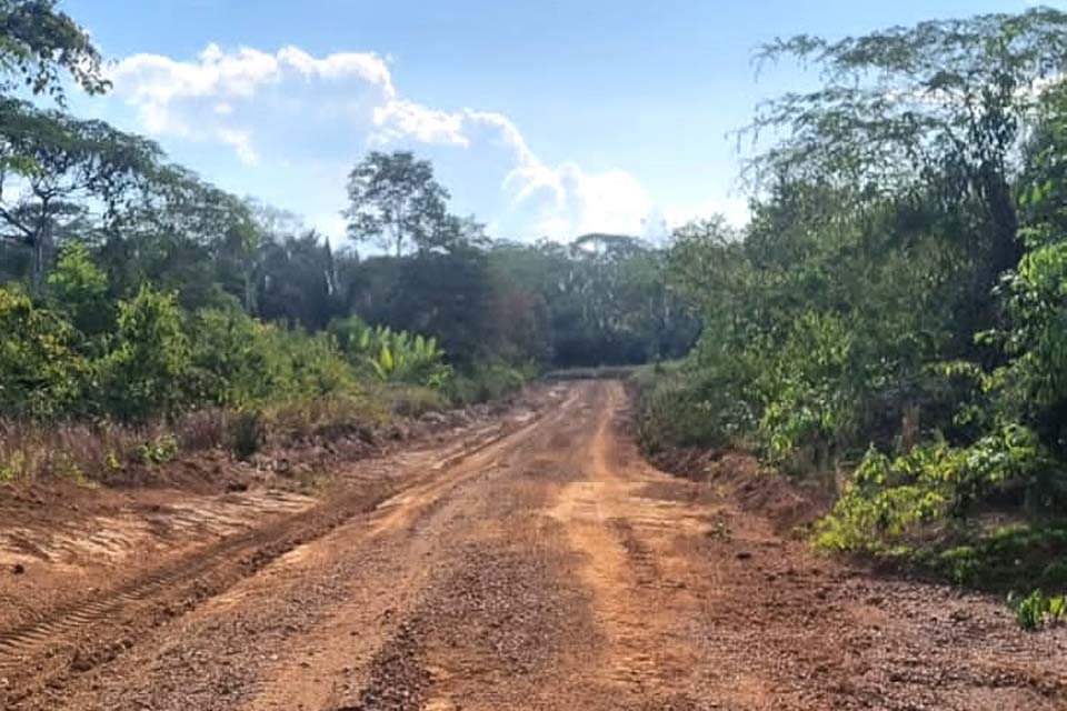 Estrada do Ramal Santo Expedito I e II é recuperada em Porto Velho