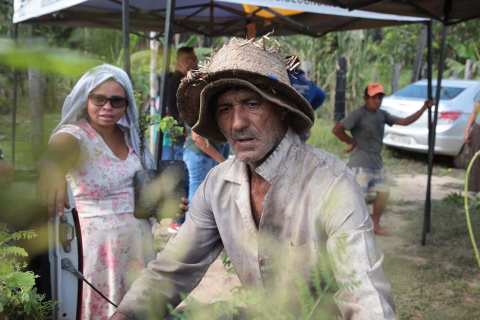 Cerca de 700 mudas de árvores são distribuídas na área rural de Porto Velho