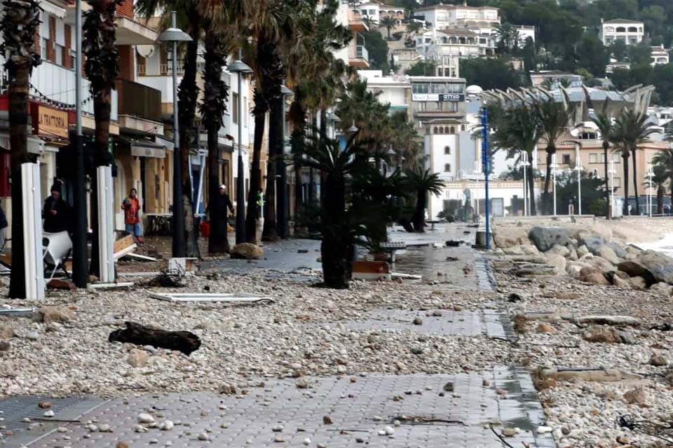 Tempestade Na Espanha Faz 3 Mortos E Deixa 200 Mil Alunos Sem Aulas ...