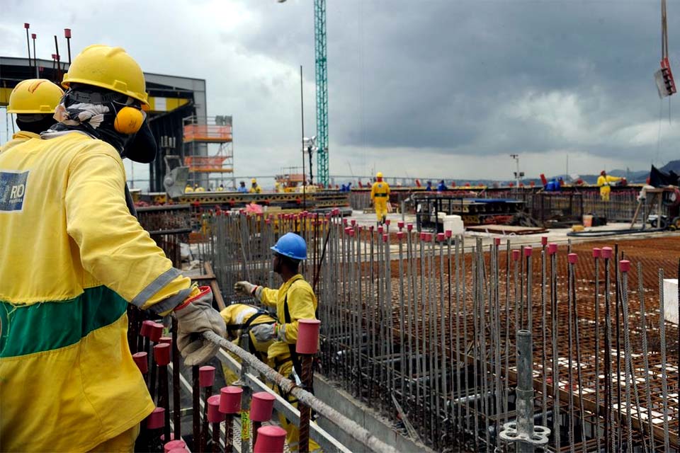 Custo da construção sobe 1,45% em março, diz IBGE