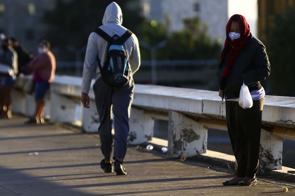 Onda de frio avança para o Sudeste e Centro-Oeste, com quedas de 5ºC