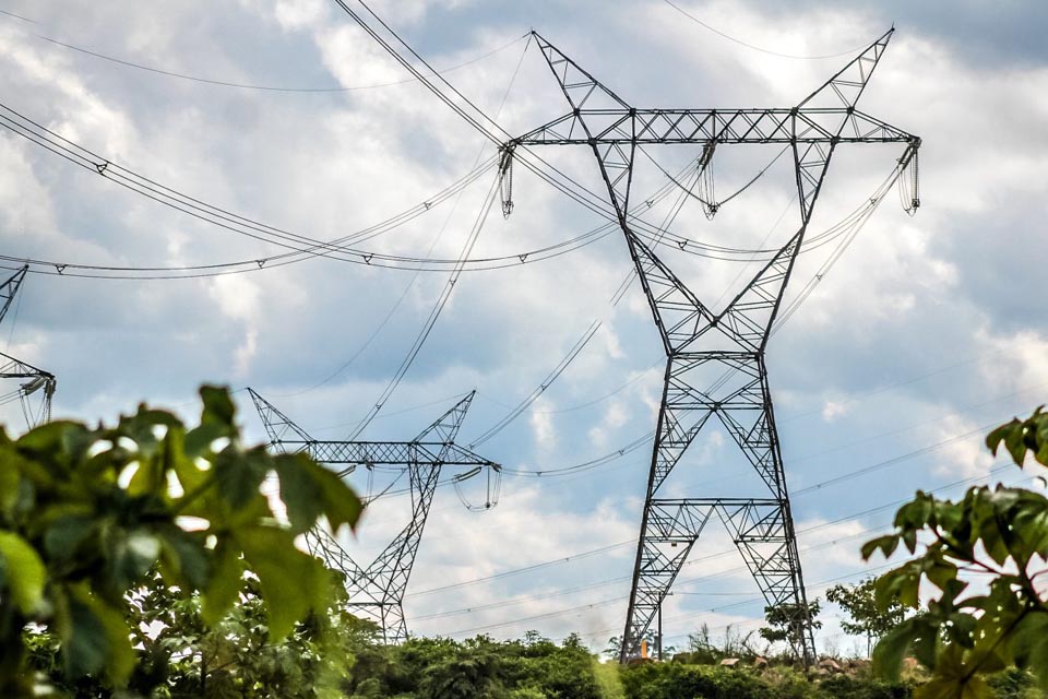 Governo de Rondônia entrega Licença Prévia para serviço e transmissão de energia elétrica