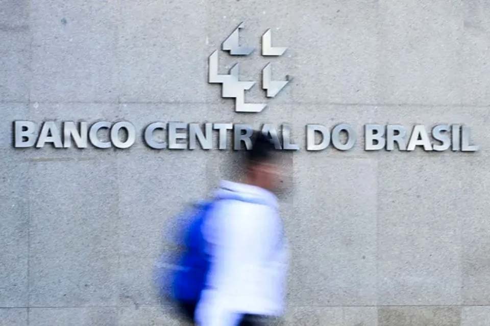 Mercado reduz previsão da inflação de 4,55% para 4,53% este ano