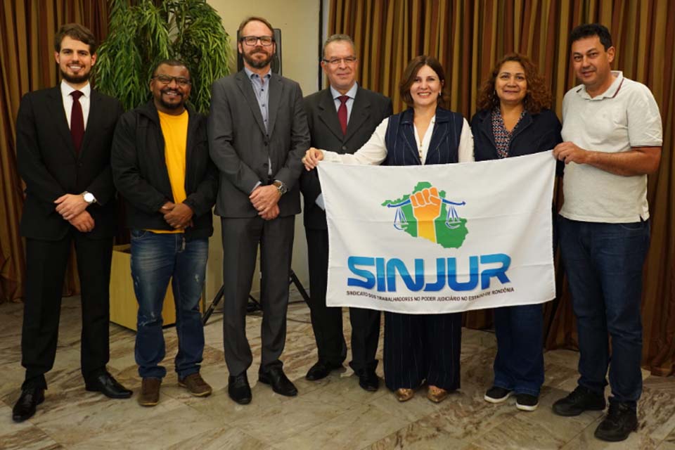 Delegação do SINJUR participa em Brasília do evento de Lançamento da Plataforma Política dos Trabalhadores, do Conselho de Representantes e Coletivo Jurídico