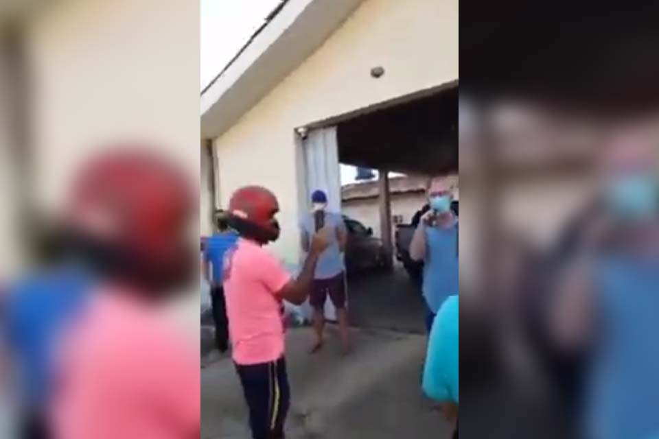 Vídeo – Bolsonaristas cercam deputado idoso e recém recuperado de um ataque cardíaco em Rondônia