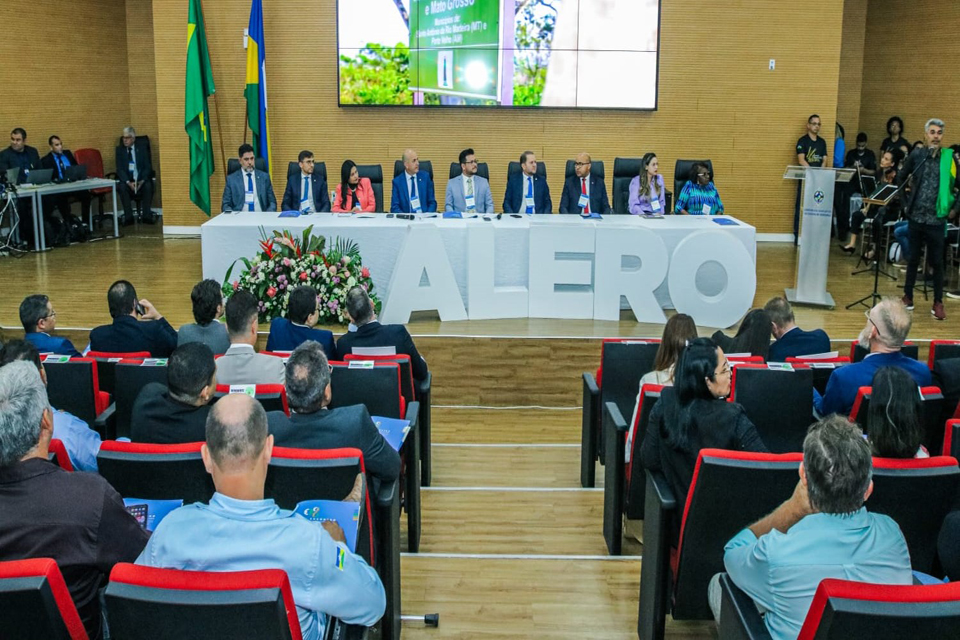 Grande público prestigia a abertura do 1º Encontro do Fórum Permanente das CCJR da Assembleia Legislativa 