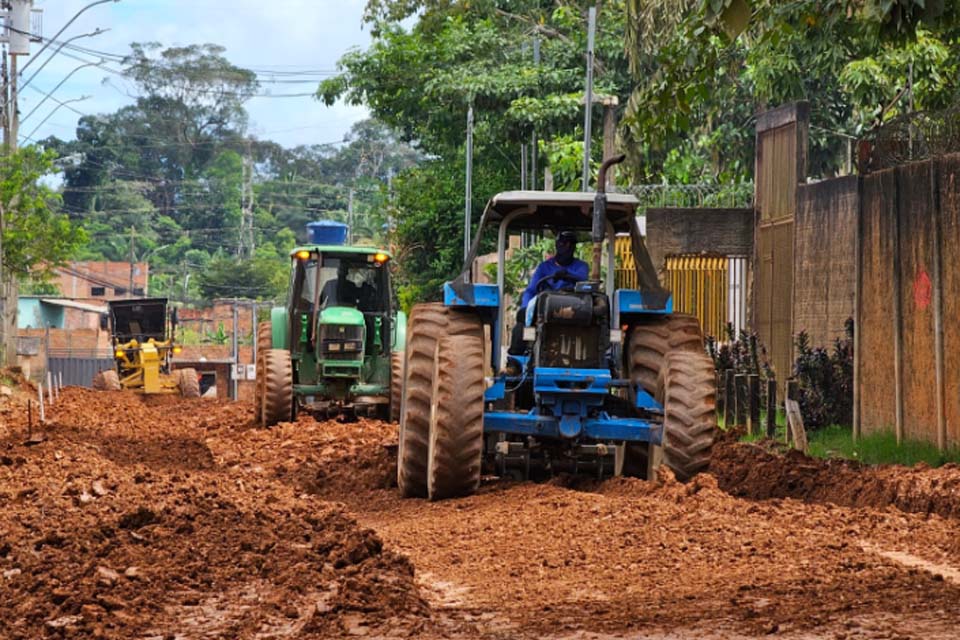 Terraplanagem e drenagem no bairro Planalto em Porto Velho ultrapassam 30% de execução