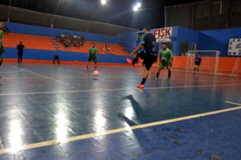 Albank e Primos goleiam e estão na fase de quartas de final do Campeonato Municipal de Futsal