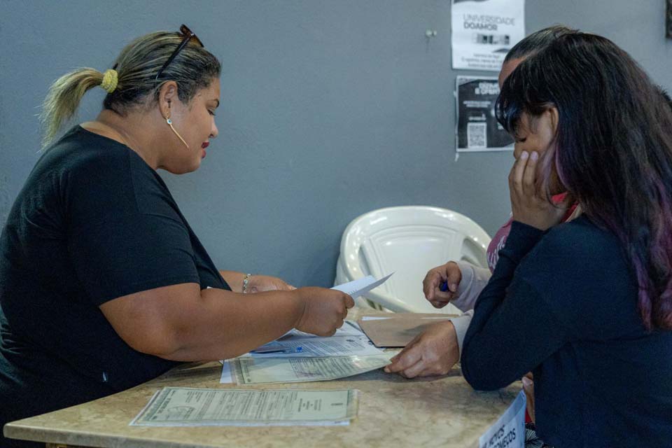 Sine Itinerante atende comunidade no bairro Lagoinha com serviços de emissão de RG e orientações sobre mercado de trabalho