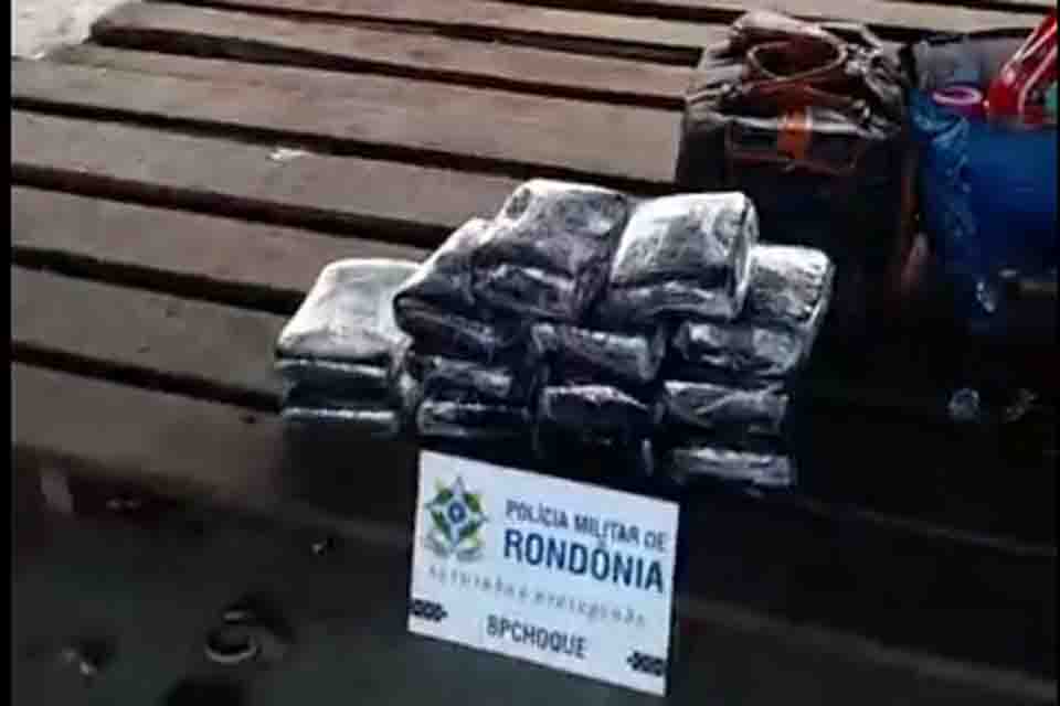 Batalhão de Choque apreende 15kg de drogas em embarcação 