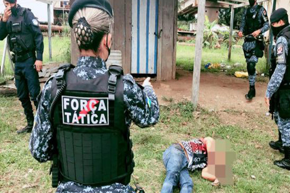 Homem é executado com vários tiros e uma jovem foi baleada