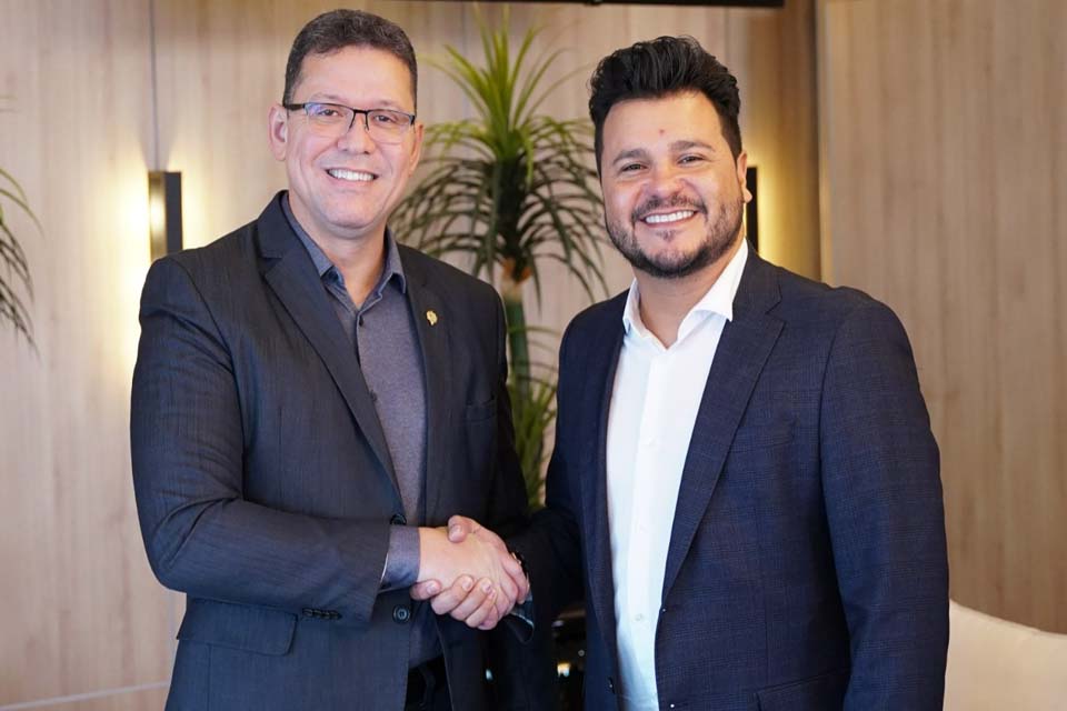 Governador Marcos Rocha se reúne com deputados na Assembleia Legislativa de Rondônia