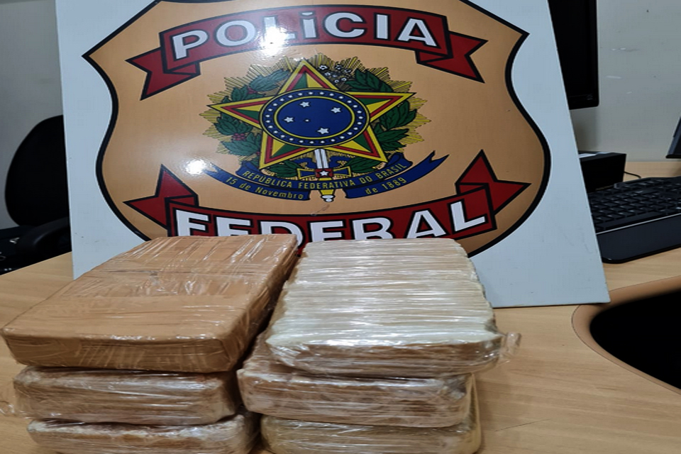  PF prende homem com cerca de 06 kgs de cocaína em Guajará-Mirim