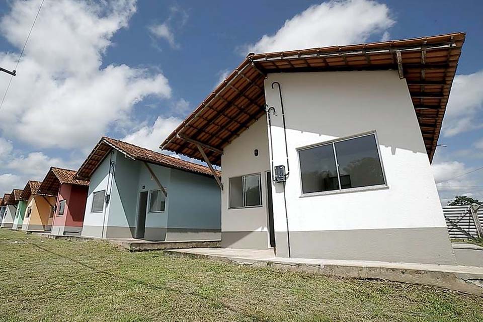 Minha Casa, Minha Vida entrega imóveis para mais de 1,3 mil famílias