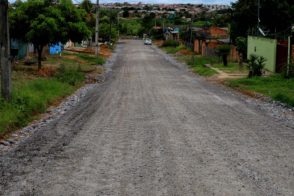 Prefeitura segue com preparação de vias para pavimentação