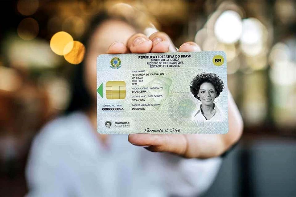 Cinco milhões de brasileiros já têm a nova carteira de identidade nacional