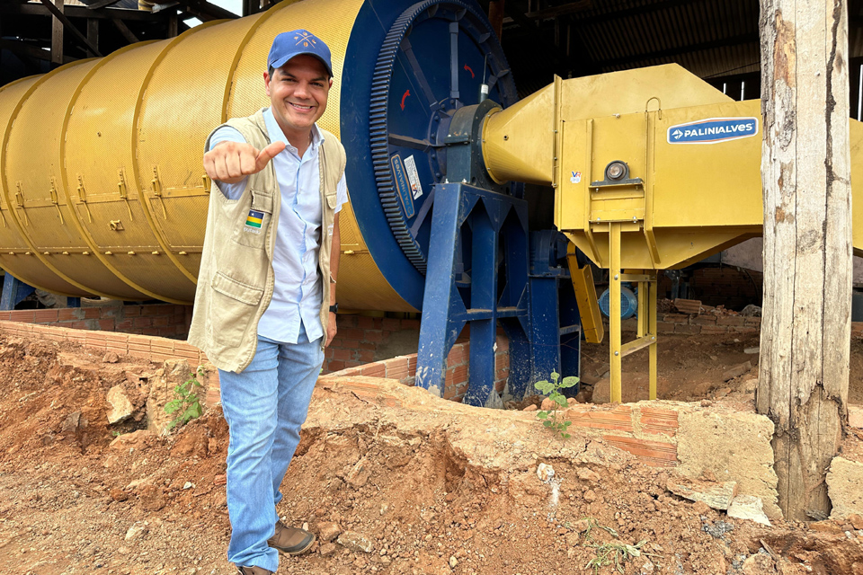 Deputado Cássio Gois entrega secador de alta capacidade para impulsionar o setor cafeeiro na Linha 14 do Distrito de Divinópolis 