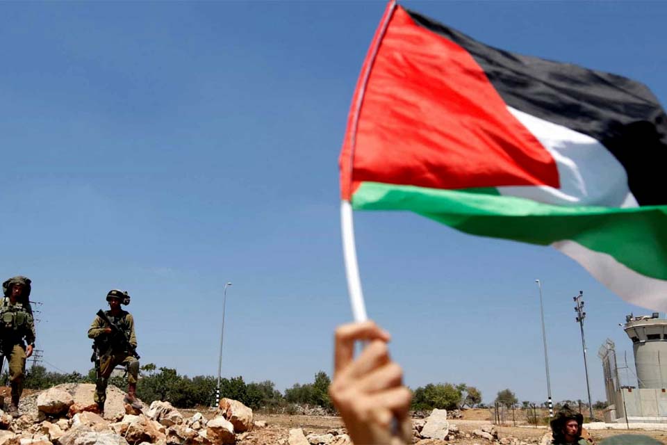 Palestinianos cancelam acordo para troca de vacinas com Israel