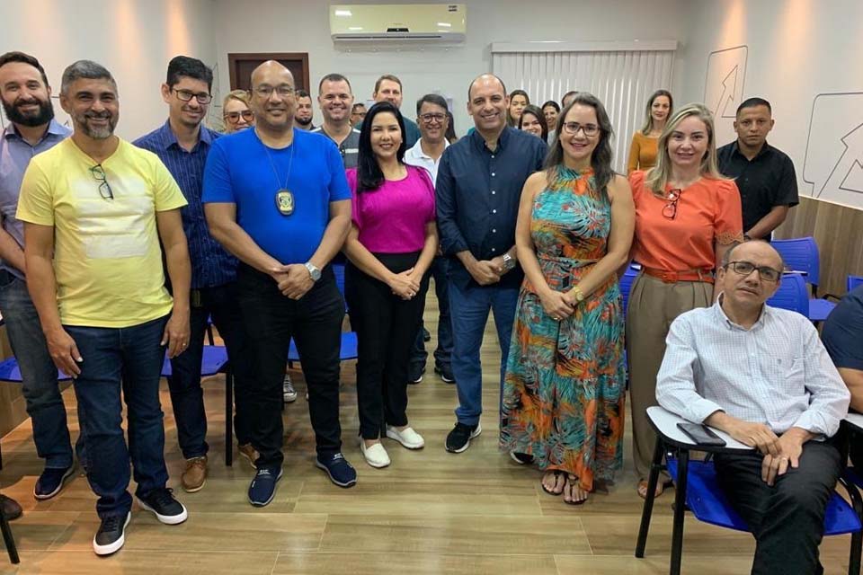 Com agenda cheia Deputada Federal Cristiane Lopes visita vários municípios do estado de Rondônia