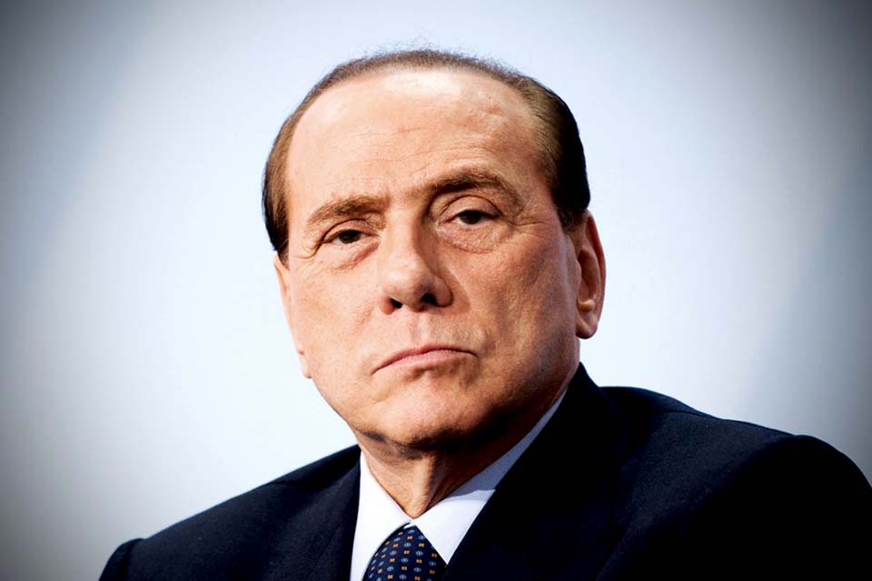 Ex-primeiro ministro da Itália, Silvio Berlusconi é hospitalizado em Milão