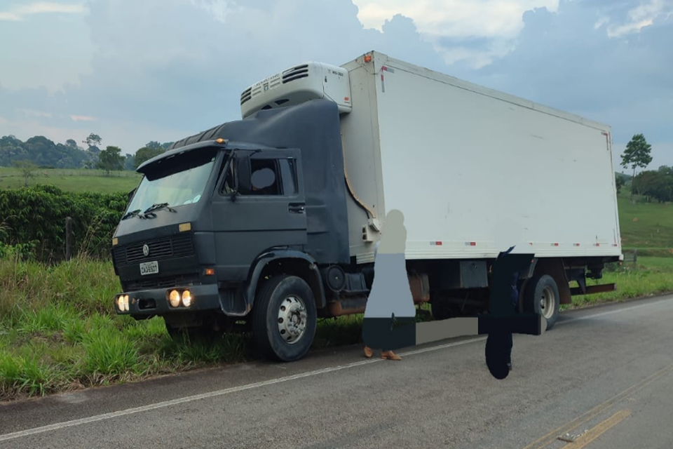 PM recupera Caminhão Baú furtado em Ji Paraná na RO 481