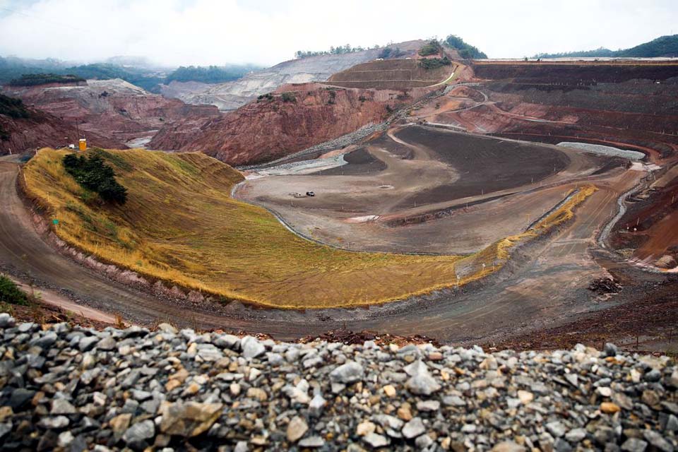 Samarco retomou operações sem quitar multas com Ibama