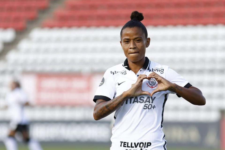 Corinthians goleia e se garante nas quartas da Libertadores feminina