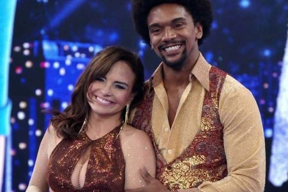 Luíza Tomé vira piada na estreia da “Dança dos Famosos”