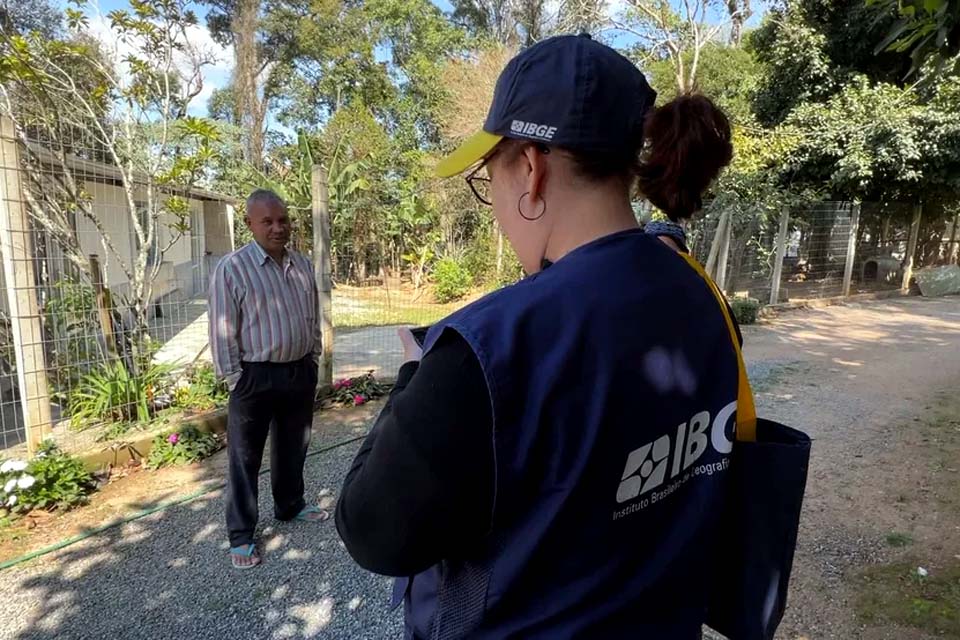 IBGE abre concurso para mais de 8 mil vagas para recenseadores e agentes censitários