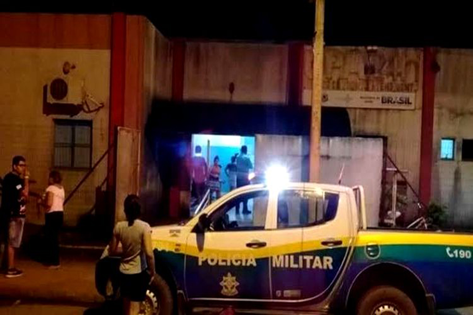 Jovem chega em UPA pedindo socorro após ser surrado por populares 