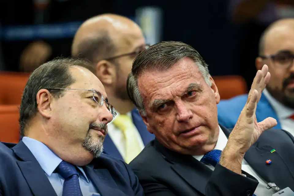 Bolsonaro chega ao STF para ver julgamento sobre tentativa de golpe