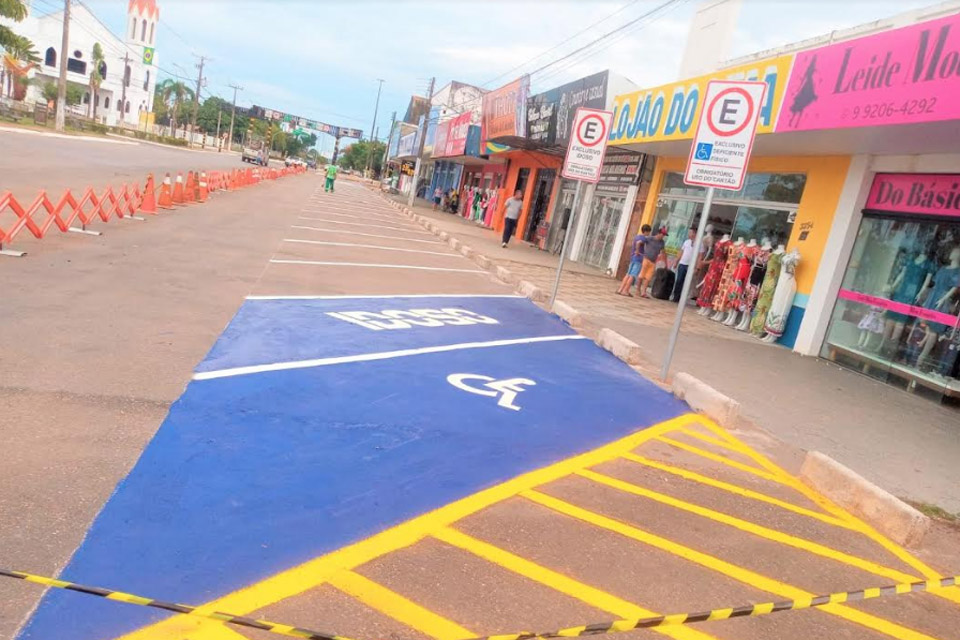 Secretaria Municipal de Segurança e Trânsito amplia número de vagas de estacionamento na Avenida Jamari