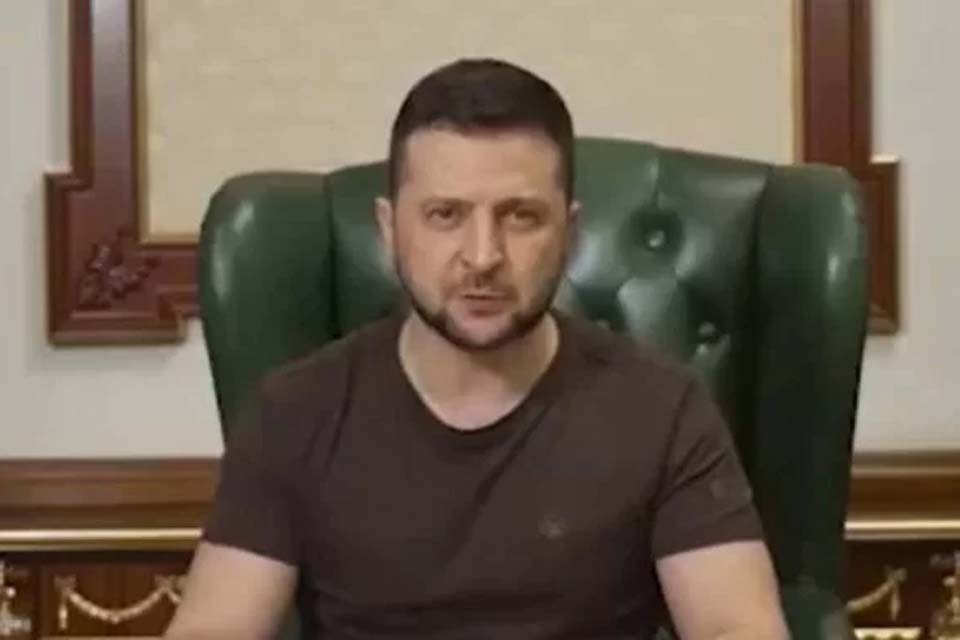 Zelensky promete retaliação a russos após ataque à catedral de Odessa