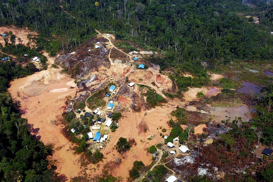 Maioria do ouro vendido no país em 2021 tinha indício de ilegalidade