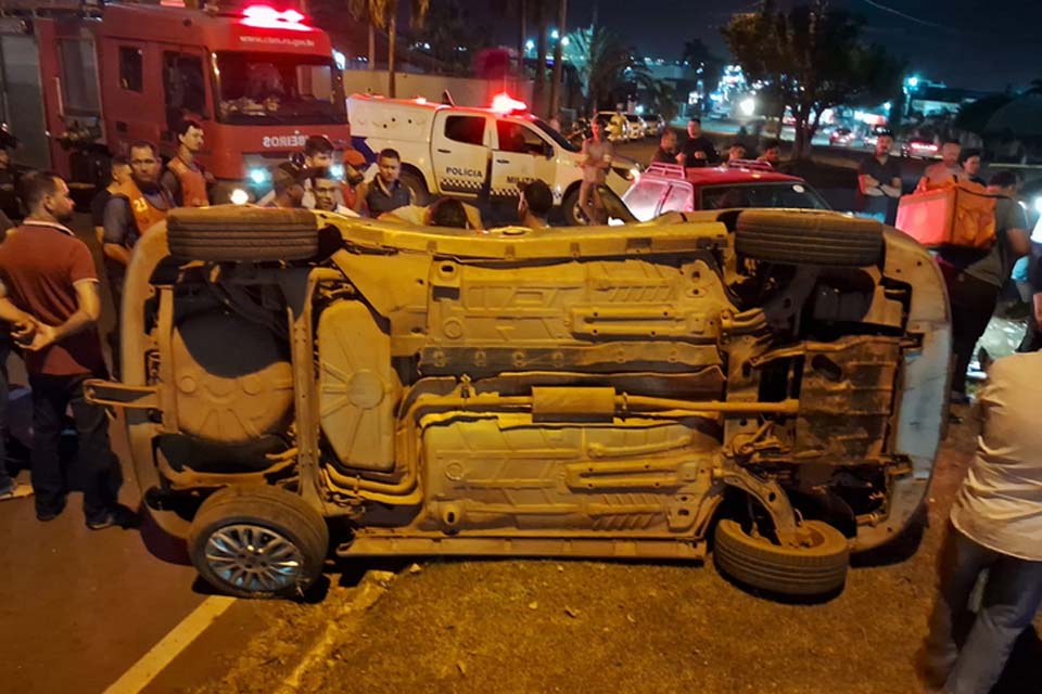 Colisão envolvendo dois carros deixa feridos em Rolim de Moura