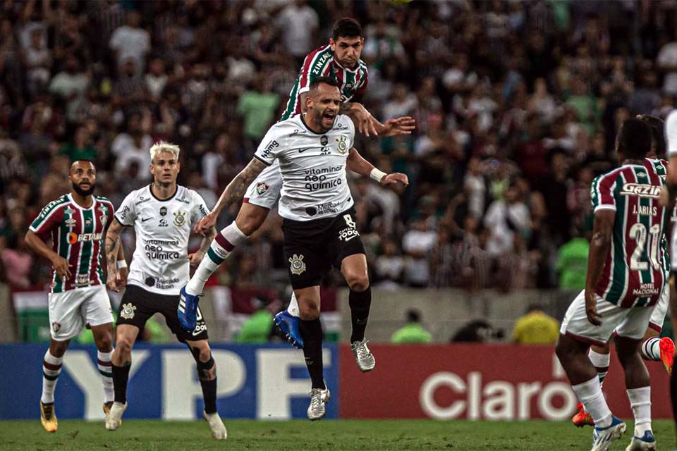 Copa do Brasil: Corinthians e Fluminense lutam por vaga na decisão