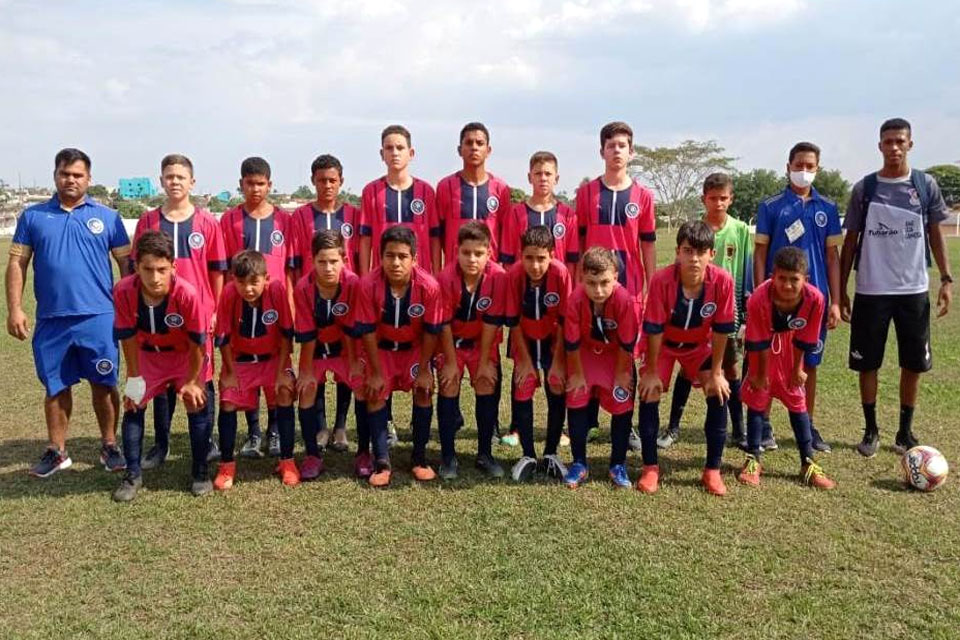 LDCOL/Escolinha 16 supera o Brazuca e fica em primeiro no grupo 4 no Sub-13